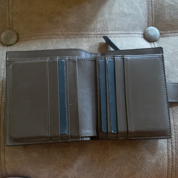 Fendi FF Wallet . - Picture 4 of 11